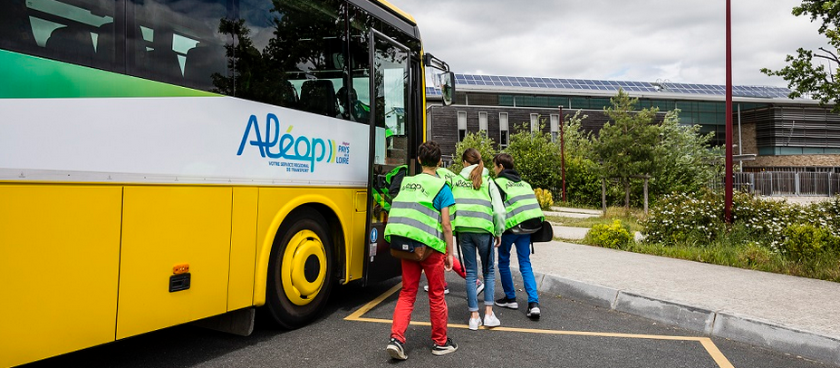 Transports scolaires : Port du gilet vert pour être vu le matin et soir !